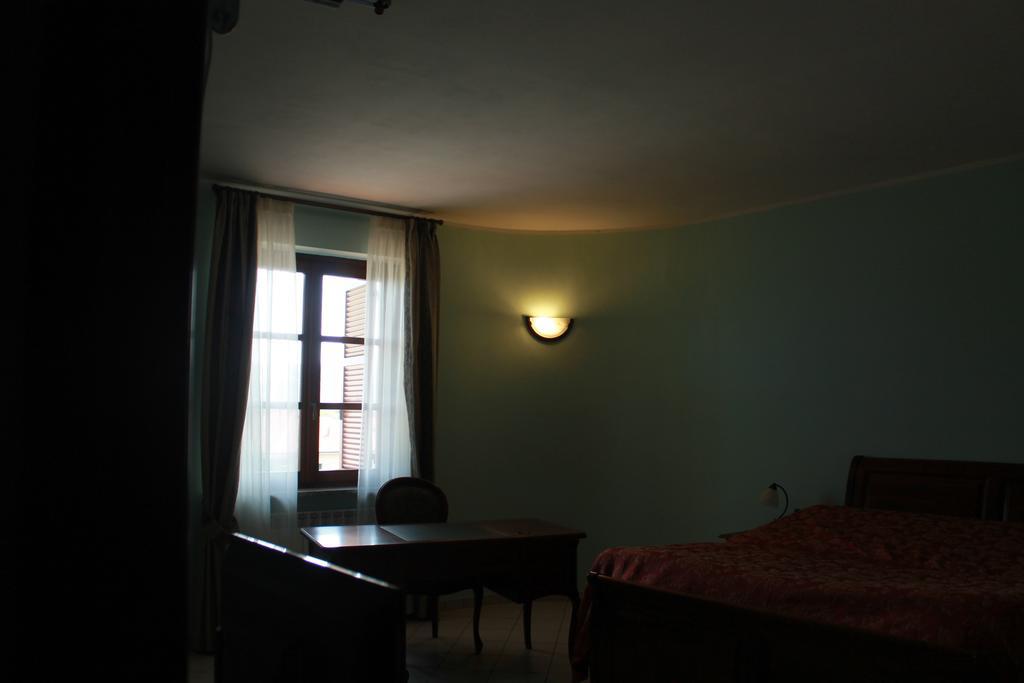 Villa Carla Castino Экстерьер фото